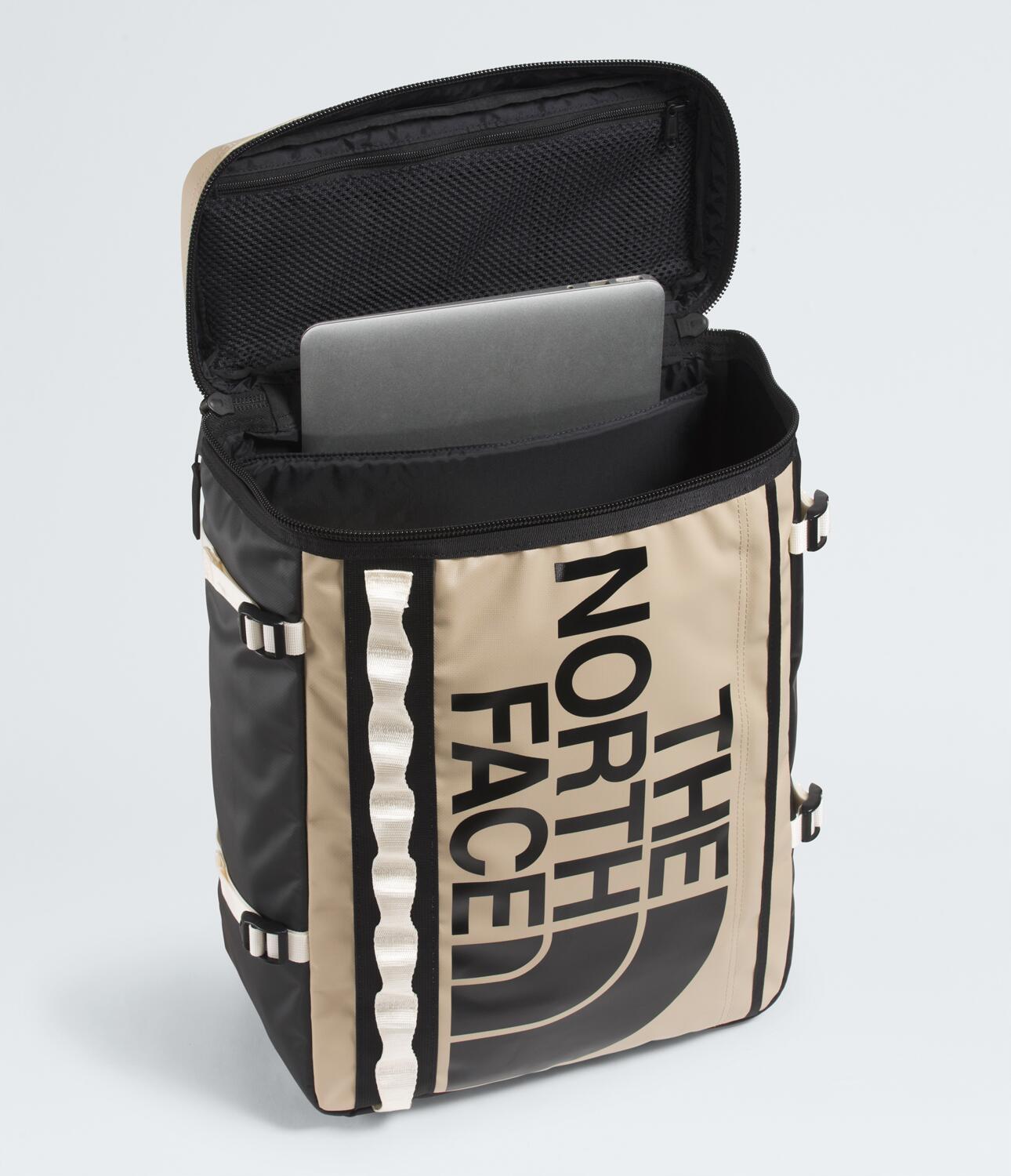 Mochila Base Camp FuseBox, Café